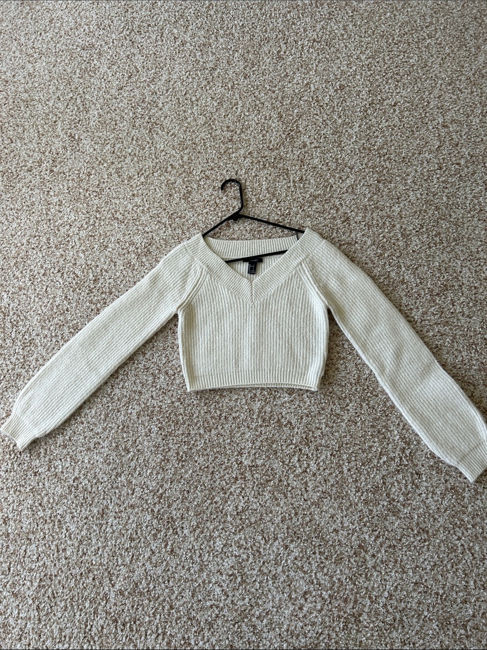 Forever 21 Cream Ribbed Cropped V-Neck Sweater